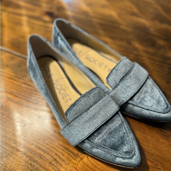 Sole Society Women’s Edie Blue Velvet Point Toe Loafers Flats - Size 7 - Picture 3 of 9